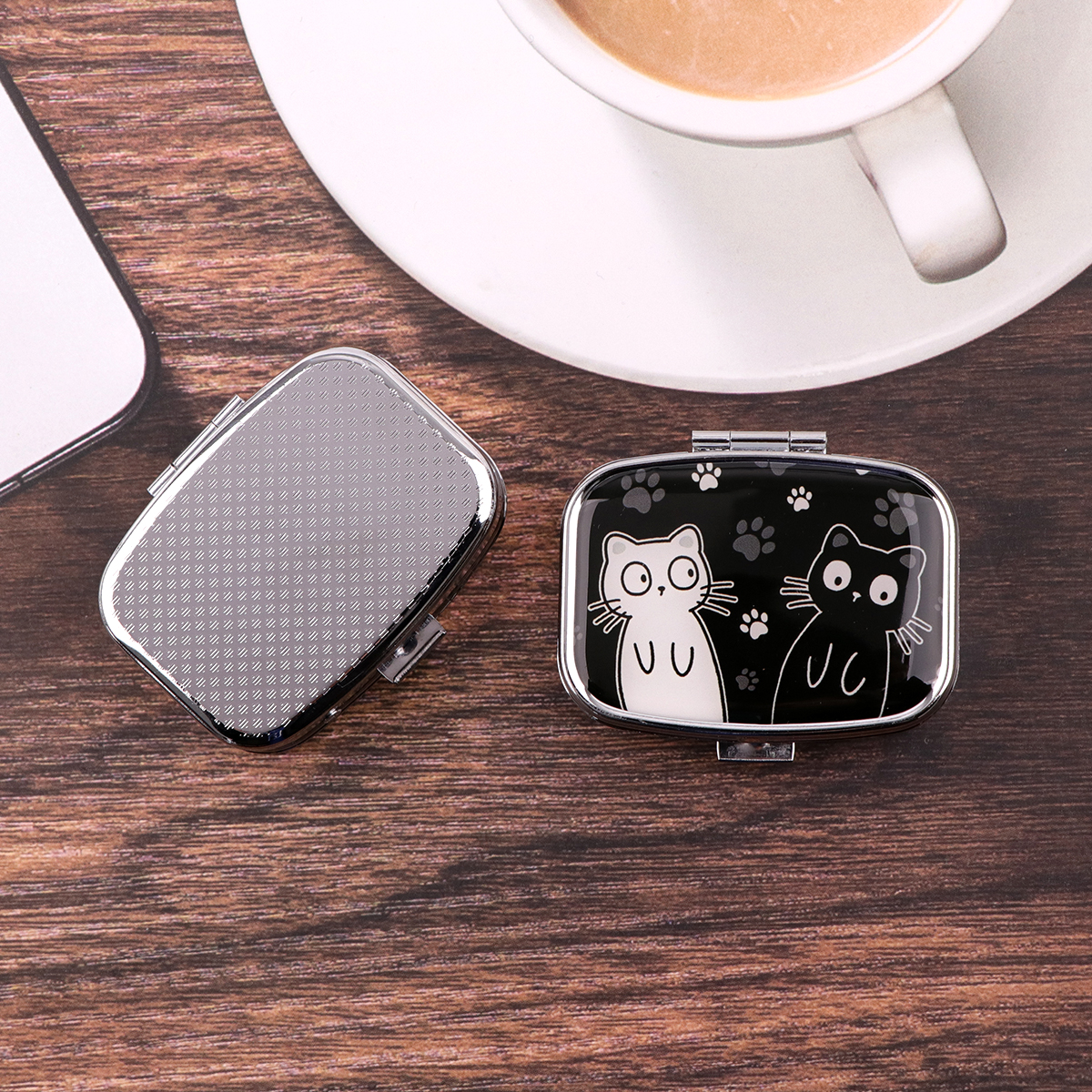 Cartoon Black And White Cat Tr - Tablet Accessories Case のレビューと価格