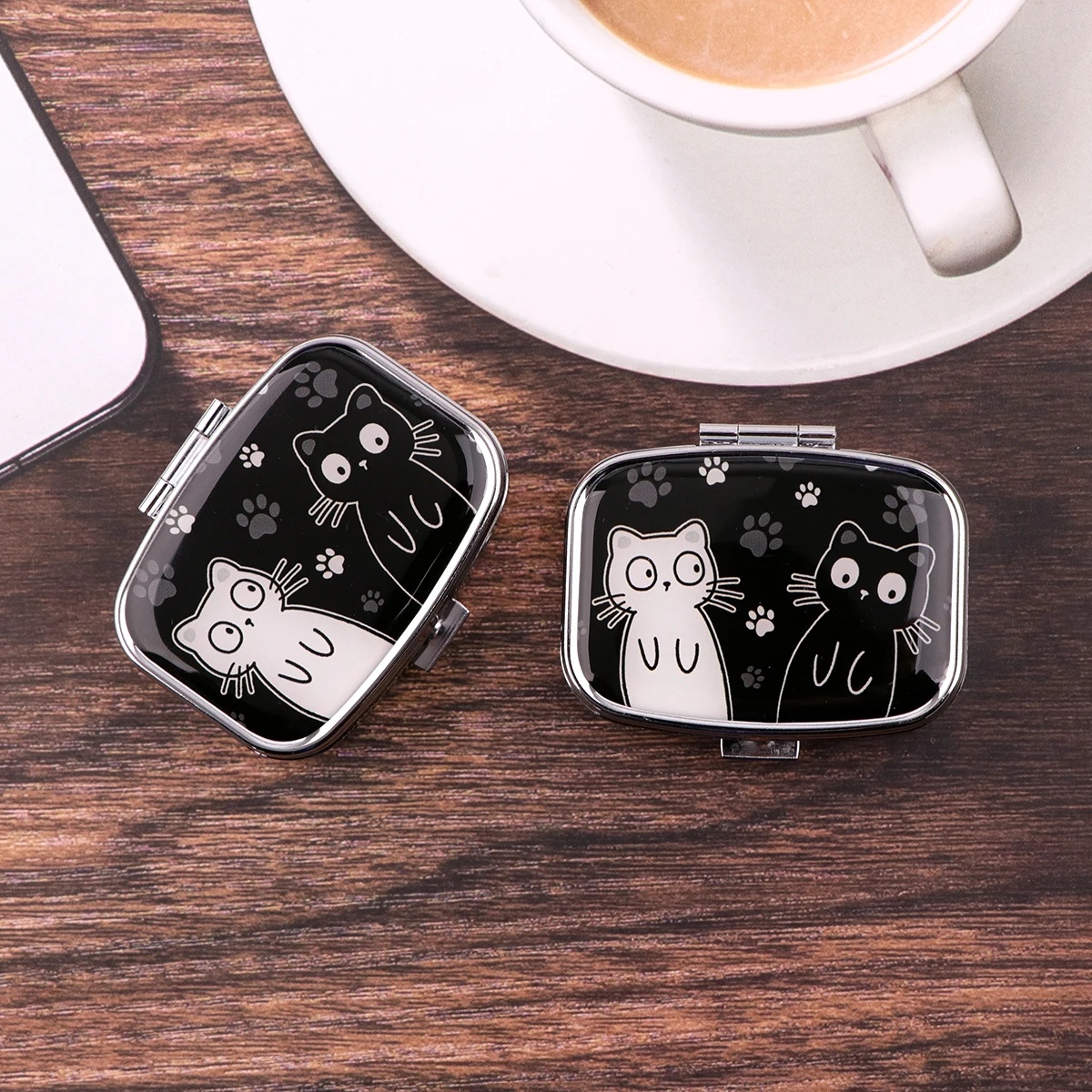 Cartoon Black And White Cat Tr - Tablet Accessories Case のレビューと価格