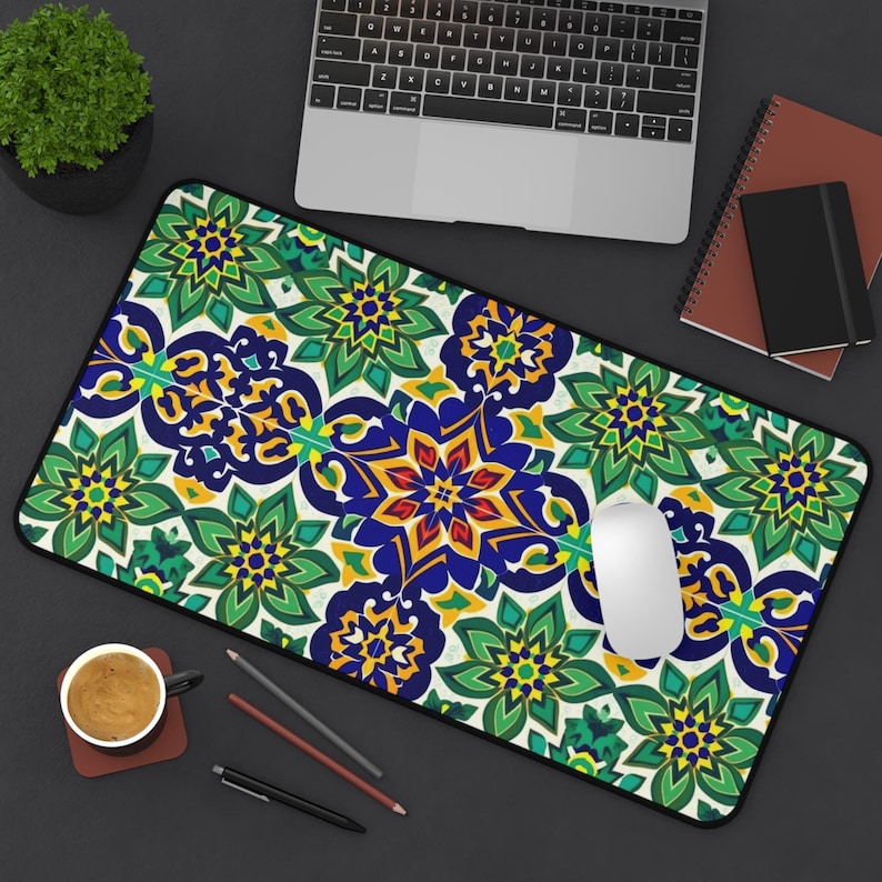 Colorful Floral Table Mat, Sty - Office Table Accessories Unique のレビューと価格